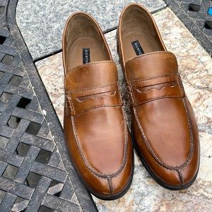 Bostonian Mens Leather loafers NWOT